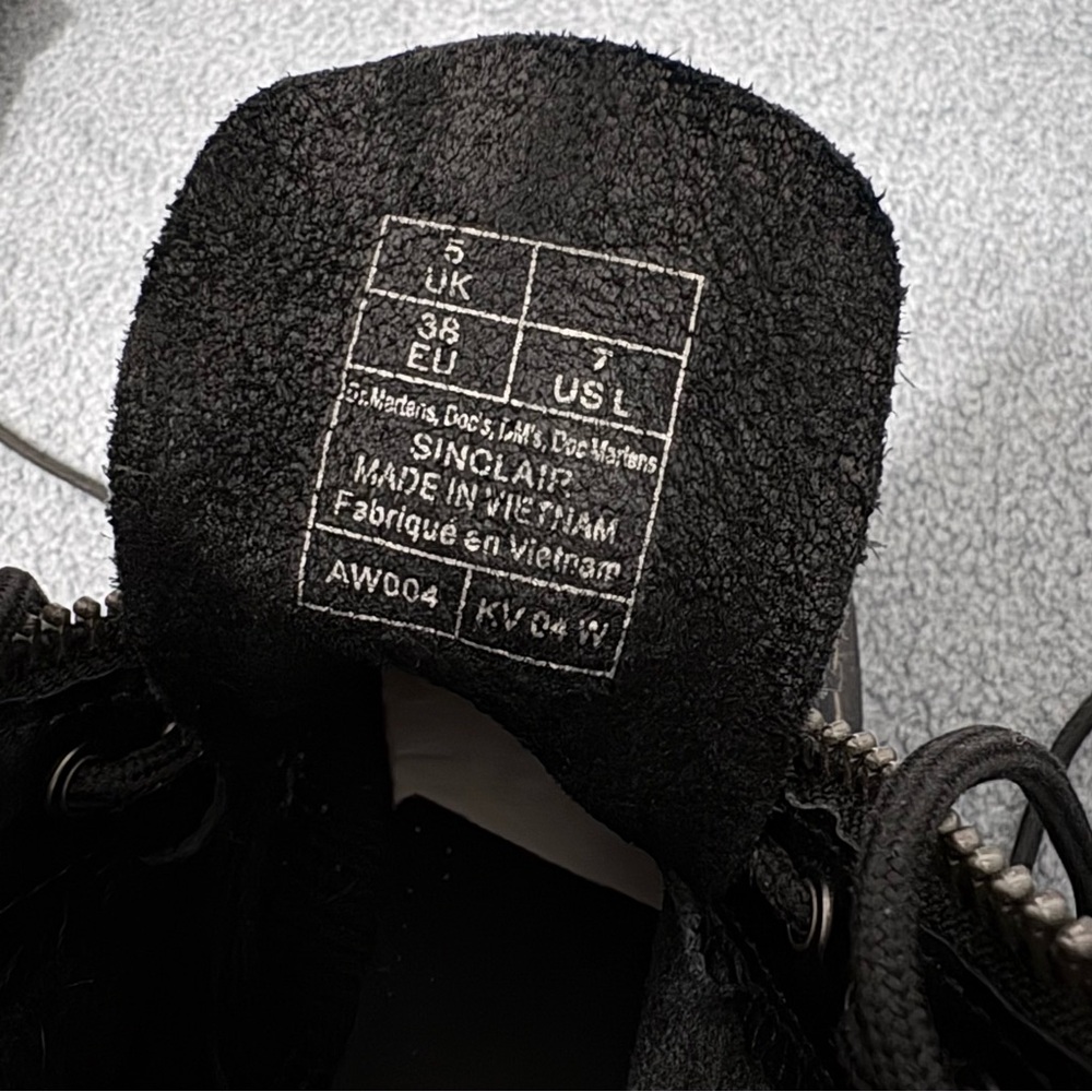 Dr. Martens Sinclair Boots - Picture 5 of 12